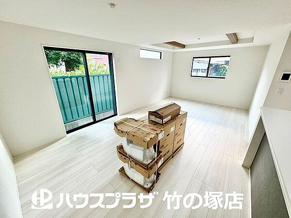 リビング/ダイニングを拡大表示