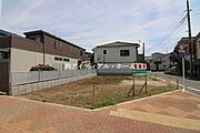 南西角地に付き、陽当たり良好。