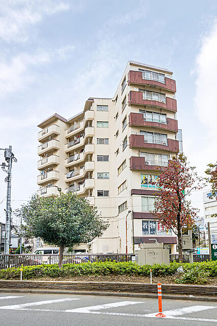 3 / 10