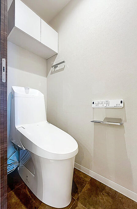 ■温水洗浄便座温水洗浄便座付きで快適なトイレ空間