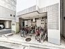 その他：建物一階部分に設けられた屋根付きの駐輪スペース。大切な自転車を雨や直射日光から守り、毎日の通勤・通学や買い物のお出かけに活躍します。