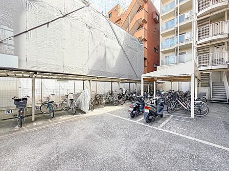 駐輪場完備。自転車も安心して保管できます。