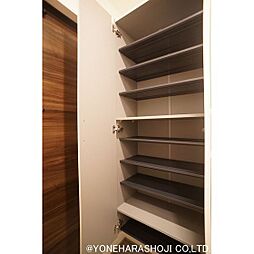 シューズボックス