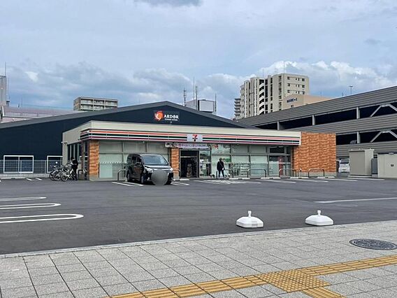 セブンイレブン...
