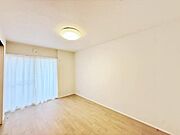 ベッドやテーブルなど、実際の家具のイメージを現地でご確認ください！