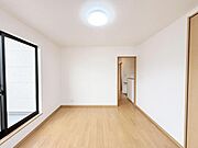 図面では分かりにくい広さ感。大きなベッドの配置等、現地でイメージしてみてください。