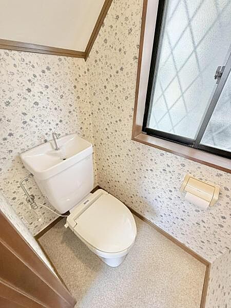 トイレを拡大表示