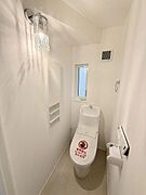 壁付けスイッチパネルでスマートに簡単にが出来るお手洗いです。