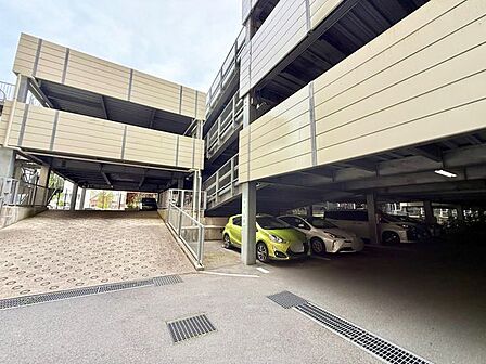 駐車場は1台目無料です