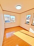 2面採光でたっぷりと太陽の光が入り込むあたたかな居住空間