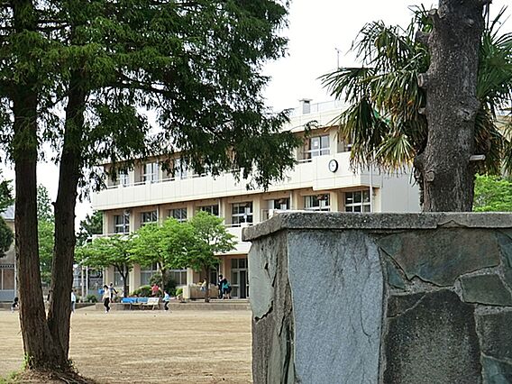 園生小学校まで...