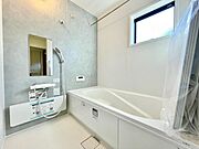 一日の疲れを癒すバスルーム！のんびりお風呂タイムをおくつろぎください！