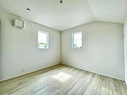 理想のイメージを形にしやすいシンプルなお部屋