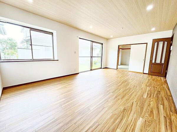 リビング/ダイニングを拡大表示