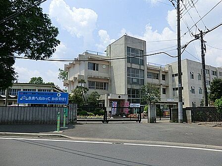 佐倉市立上志津小学校 徒歩9分。 650m