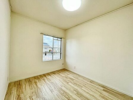 理想のイメージを形にしやすいシンプルなお部屋