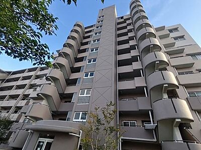 外観:~ご内見予約・資料請求受付中です~\\まずは資料だけ…というお問い合せも大歓迎です// 外観:~ご内見予約・資料請求受付中です~\\まずは資料だけ…というお問い合せも大歓迎です//