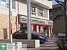 周辺：セブンイレブン 830m