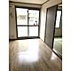 リビング...