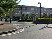 神田外語大学 1300m