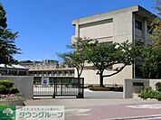 千葉市立西の谷小学校 437m