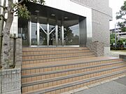 キレイで広いエントランスです