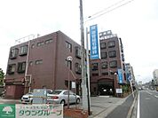 安藤病院 徒歩9分。病院 690m