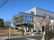 千葉市中央図書館 320m