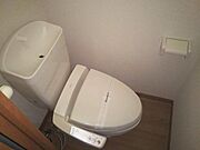 温水洗浄便座完備　嬉しい風呂・トイレ別