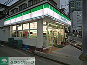 ファミリーマートおおくぼ津田沼店 徒歩5分。コンビニ 380m