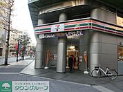 セブンイレブン登戸店 徒歩6分。コンビニ 440m