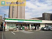 ファミリーマート千葉みなと駅南口店 1170m