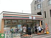 セブンイレブン幕張駅前店 1m