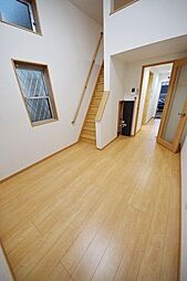 多摩都市モノレール 中央大学・明星大学駅 徒歩9分の賃貸アパート 1階1Kのリビング/ダイニング