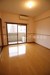 カマラード吉塚 1003 10階1LDKのリビング/ダイニング