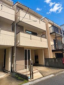 外観:【いつも賑やか「大山」駅9分立地 南向き 陽当良 新規リフォーム4LDK】周辺閑静です。 外観:【いつも賑やか「大山」駅9分立地 南向き 陽当良 新規リフォーム4LDK】周辺閑静です。