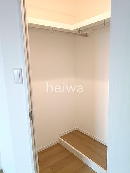 【約6.6帖洋室】洋服選びが楽しくなるウォークインクローゼット付きです