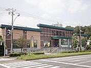 蔦谷書店多摩永山店 1000m