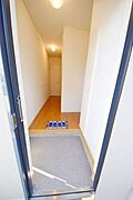 ★玄関開けても居室の中は覗けません★