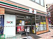 セブンイレブン日暮里中央通り店 徒歩2分。 130m