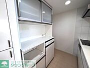 キッチンカップボード