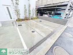 28 / 35