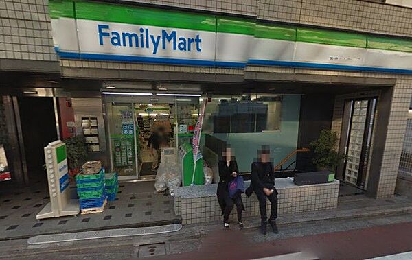 画像27:ファミリーマート　南青山七丁目店[500m]