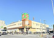 ライフ 六町駅前店（373m）