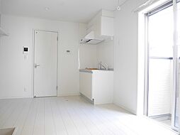 メゾンハイウェイ五反野 105 1階ワンルームのリビング/ダイニング