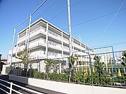 足立区立関原小学校（524m）
