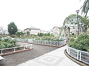 青和ばら公園（832m）