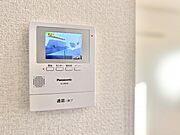 来訪者を画面で確認できる安心のTVモニターホン。セキュリティ面も〇