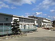 仙台市立虹の丘小学校　1200m（徒歩15分）