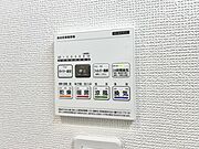 【浴室暖房乾燥機】冬場は暖かく快適に、雨の日はお洗濯を干すことも！